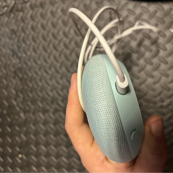 I got all new Alexa’s for Christmas that aren’t compatible with the google. - Picture 2 of 5